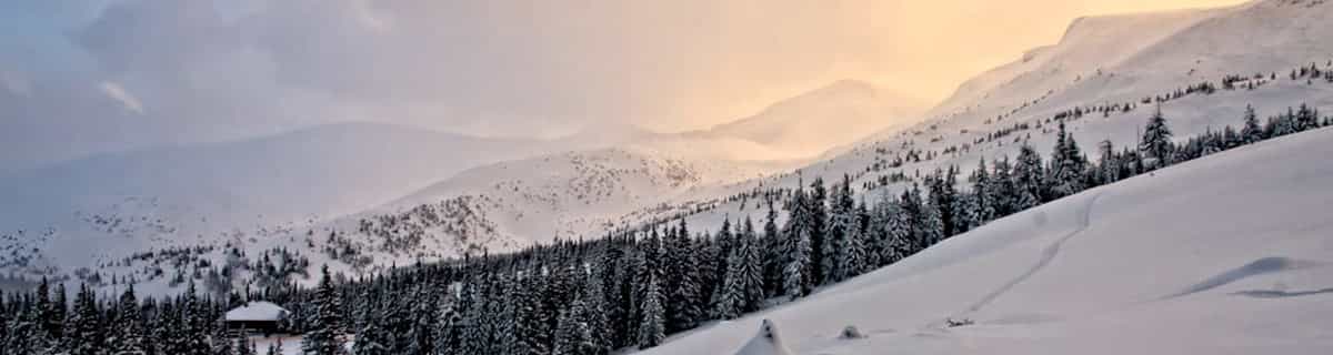 station de ski enneigée