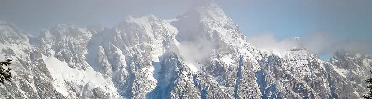 station de ski enneigée